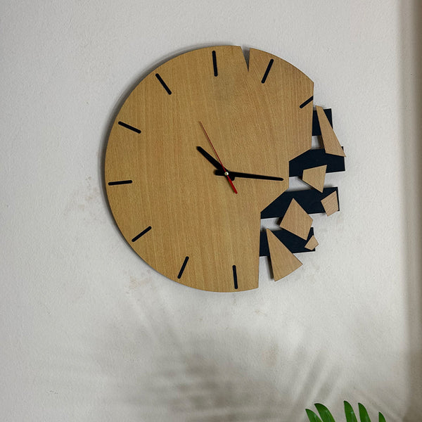 Shifting Time Wall Clock